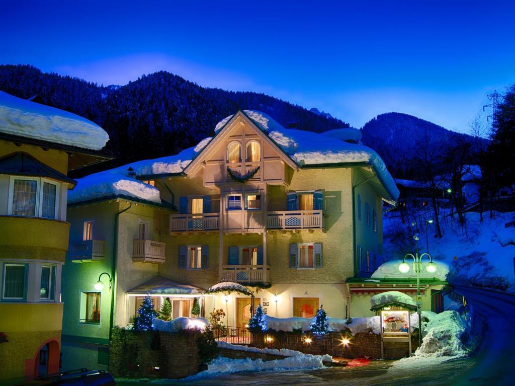 Hotel Pangrazzi Fucine Extérieur photo